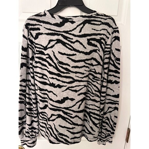 Social Standard By Sanctuary Black and White Zebra Thin Pullover Sweater - Picture 3 of 3